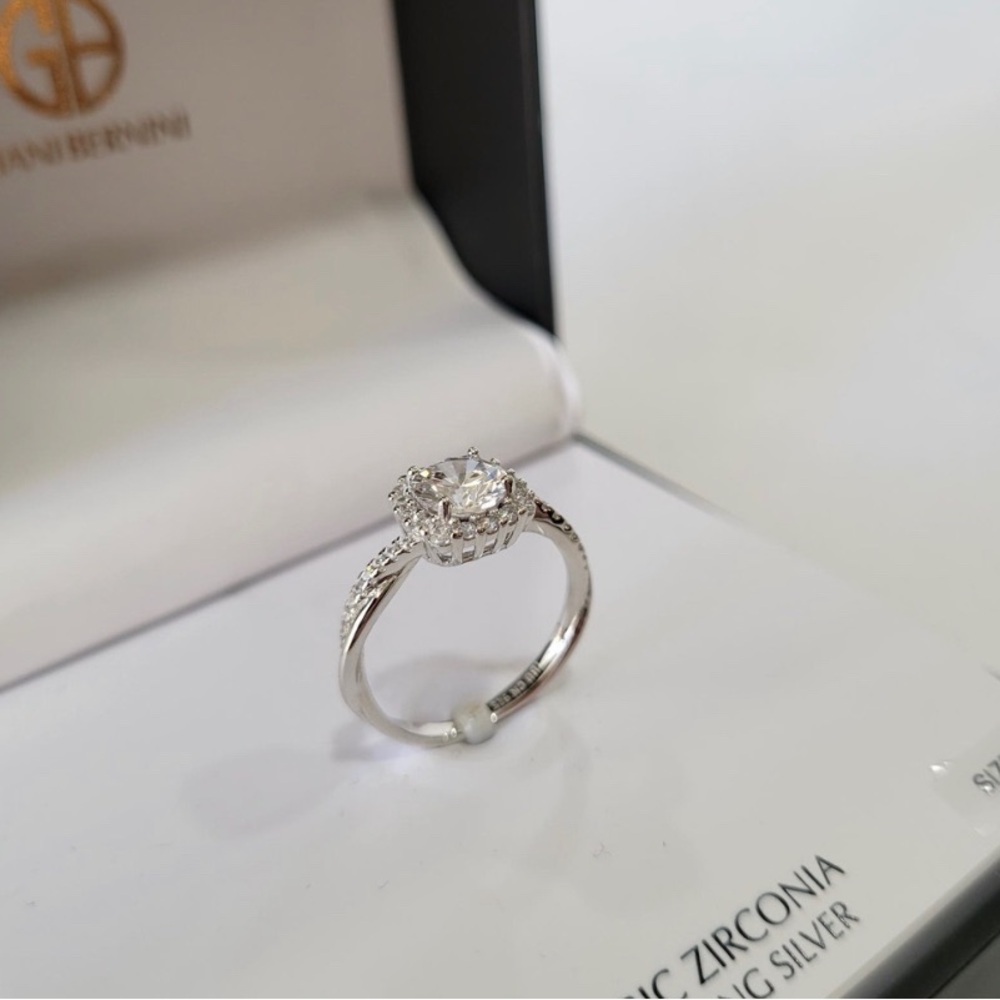 Giani Bernini Cubic Zirconia Sterling Silver Ring Size 8